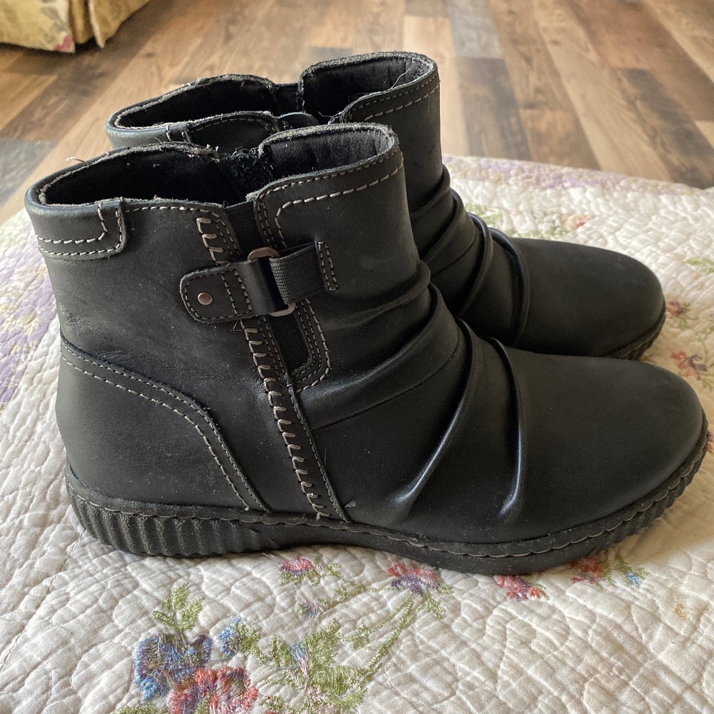 Clarks Boots 10